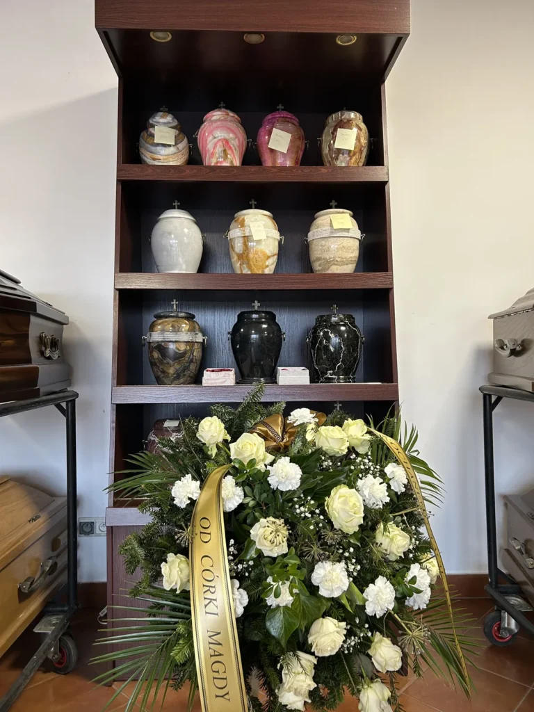 wiązanka z jasnych kwiatów